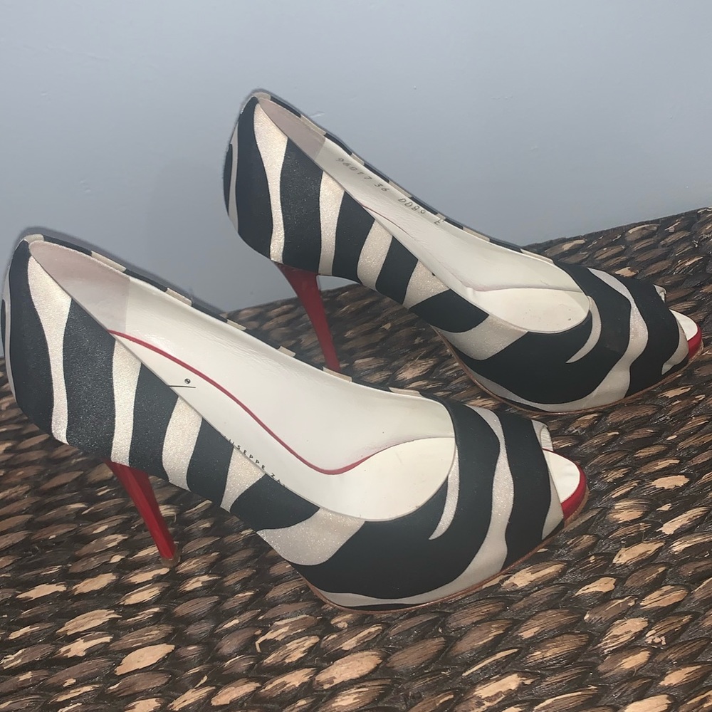 Giuseppe Zanotti Heels 👠 - Picture 4 of 7